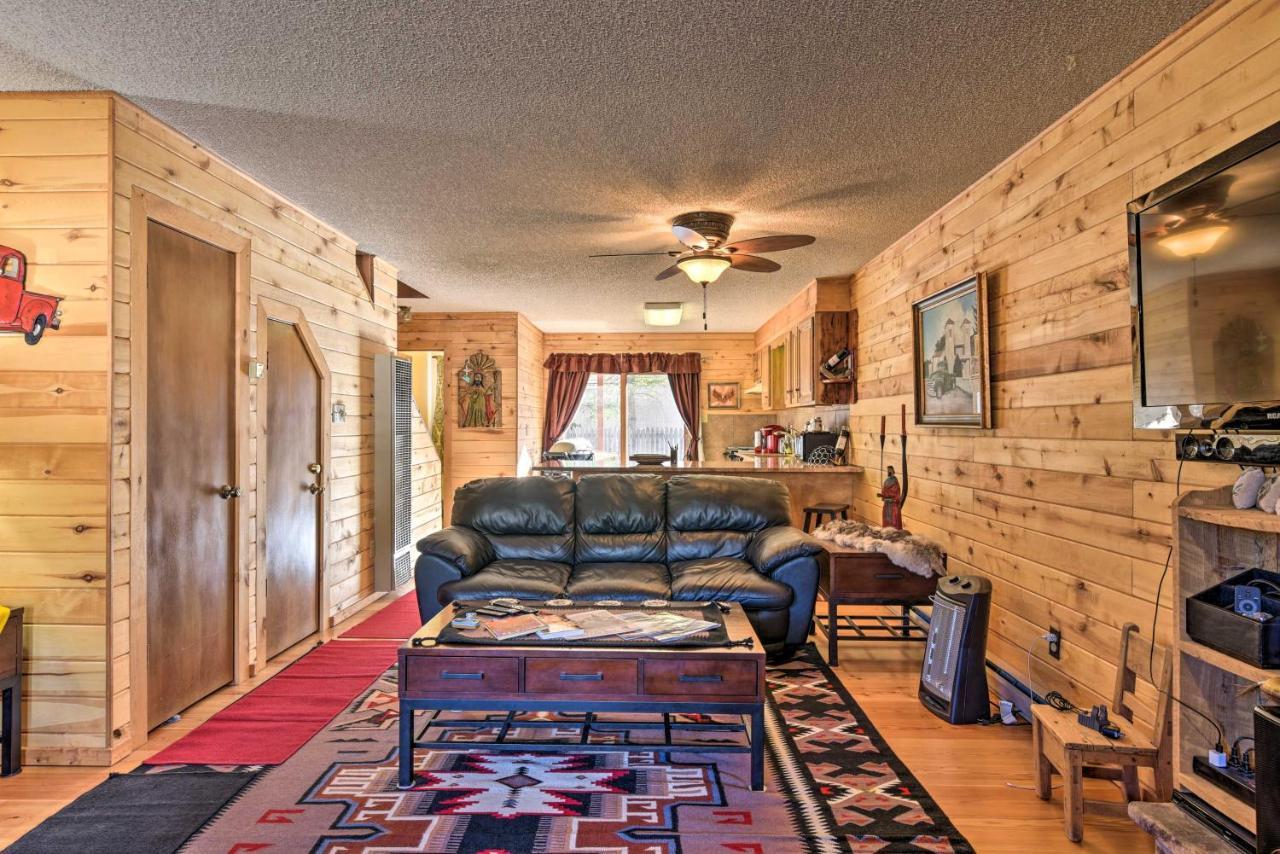 Downtown Red River Retreat With Mtn Views And Yard Eksteriør billede