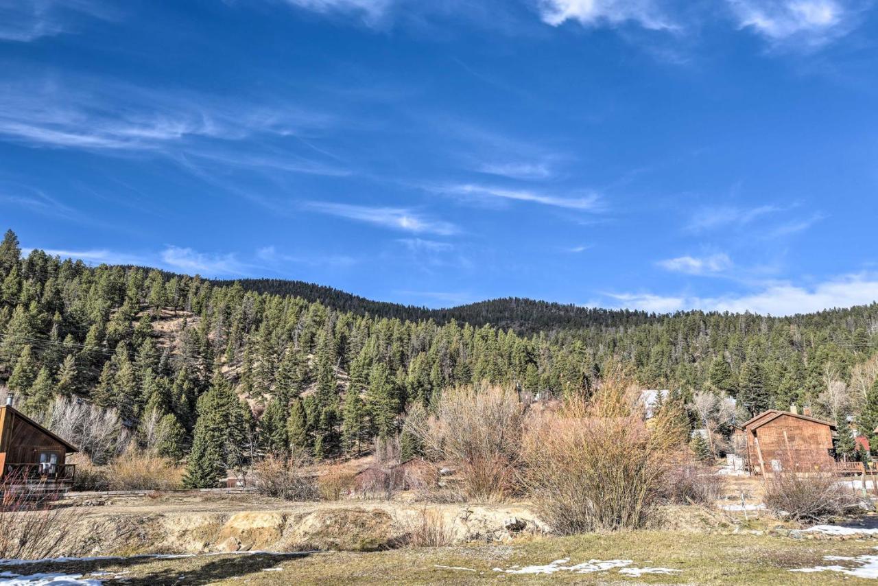 Downtown Red River Retreat With Mtn Views And Yard Eksteriør billede